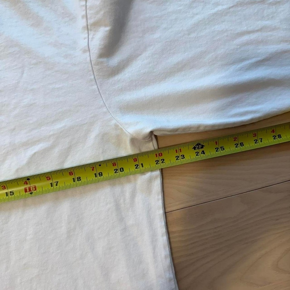 Uniqlo Chainsaw Man long sleeve white shirt medium - Picture 8 of 8